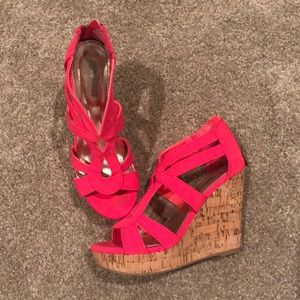 Super sassy pink wedges.
